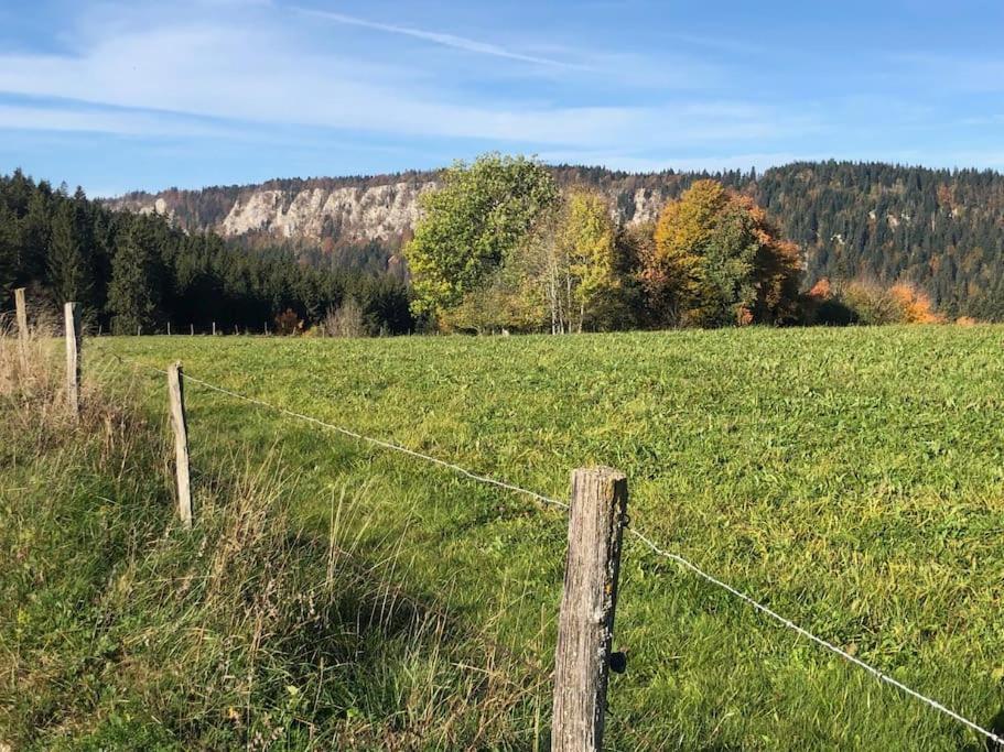 Nuit Insolite - La Cabane Du Haut-Doubs Les Gras المظهر الخارجي الصورة